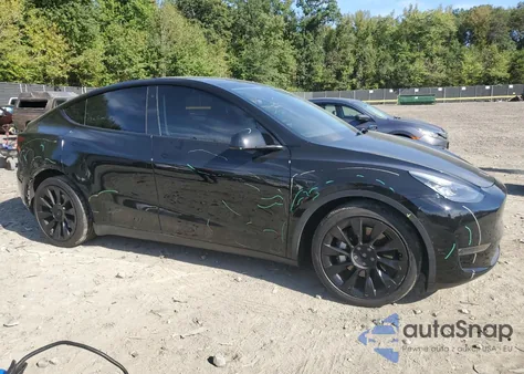 2021 Tesla Model Y z USA, uszkodzony, nr VIN 5YJYGDEE7MF201055